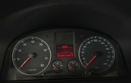 Volkswagen Touran III, 2006 год, 229 000 рублей, 14 фотография