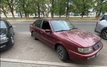 Volkswagen Passat B4, 1993 год, 90 000 рублей, 2 фотография