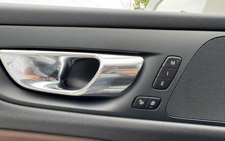 Volvo S60 III, 2022 год, 2 490 040 рублей, 8 фотография