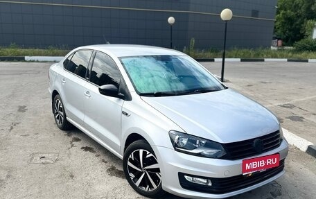 Volkswagen Polo VI (EU Market), 2017 год, 1 100 000 рублей, 1 фотография