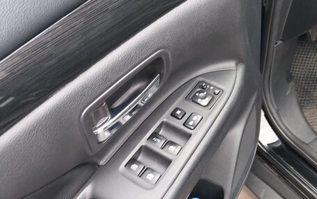 Mitsubishi Outlander III рестайлинг 3, 2018 год, 1 850 000 рублей, 8 фотография