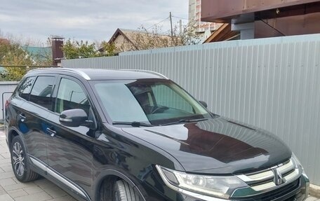 Mitsubishi Outlander III рестайлинг 3, 2018 год, 1 850 000 рублей, 6 фотография