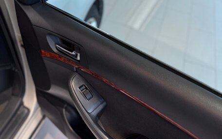 Toyota Avensis III рестайлинг, 2003 год, 512 000 рублей, 14 фотография