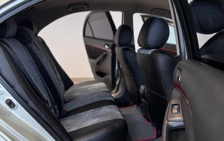 Toyota Avensis III рестайлинг, 2003 год, 512 000 рублей, 15 фотография