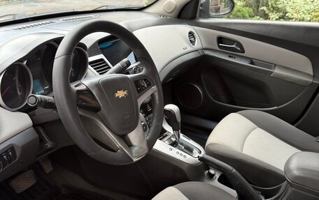 Chevrolet Cruze II, 2009 год, 530 000 рублей, 10 фотография