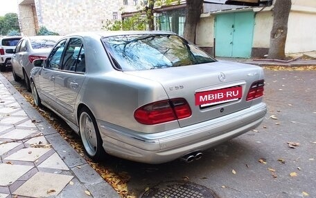 Mercedes-Benz E-Класс AMG, 1998 год, 1 550 000 рублей, 6 фотография