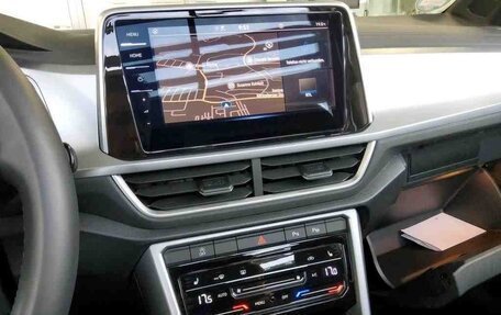 Volkswagen T-Roc I, 2022 год, 2 682 000 рублей, 11 фотография