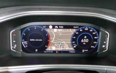 Volkswagen T-Roc I, 2022 год, 2 682 000 рублей, 6 фотография