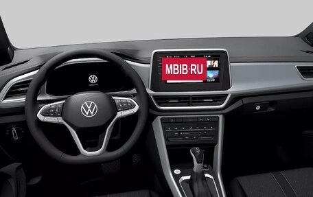 Volkswagen T-Roc I, 2022 год, 2 682 000 рублей, 19 фотография