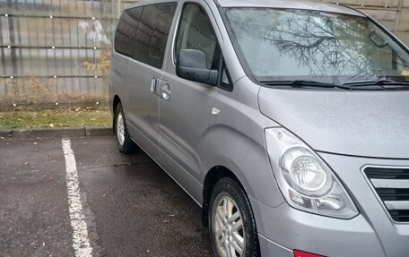 Hyundai H-1 II рестайлинг, 2015 год, 2 200 000 рублей, 2 фотография