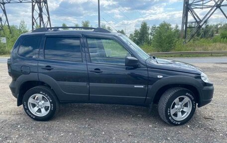 Chevrolet Niva I рестайлинг, 2020 год, 860 000 рублей, 4 фотография
