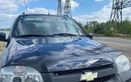 Chevrolet Niva I рестайлинг, 2020 год, 860 000 рублей, 5 фотография