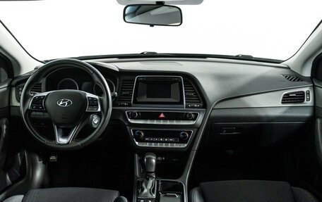 Hyundai Sonata VII, 2017 год, 1 845 000 рублей, 13 фотография