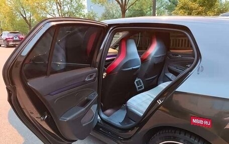 Volkswagen Golf GTI, 2022 год, 2 650 147 рублей, 15 фотография