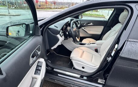 Mercedes-Benz GLA, 2019 год, 3 300 000 рублей, 9 фотография