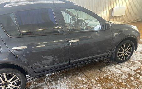 Renault Sandero I, 2011 год, 550 000 рублей, 2 фотография