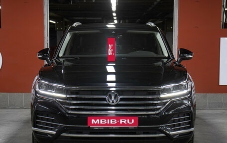 Volkswagen Touareg III, 2020 год, 5 989 000 рублей, 2 фотография