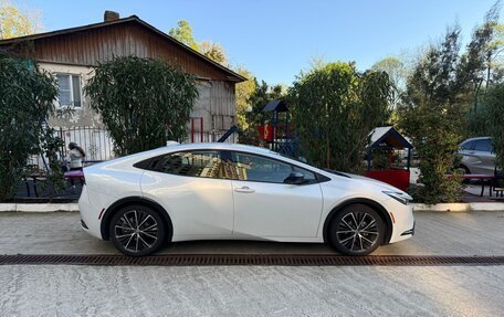 Toyota Prius IV XW50, 2023 год, 3 850 000 рублей, 5 фотография