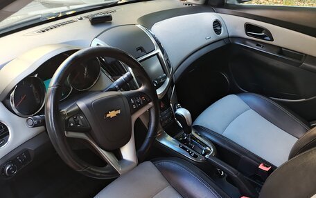 Chevrolet Cruze II, 2013 год, 900 000 рублей, 5 фотография
