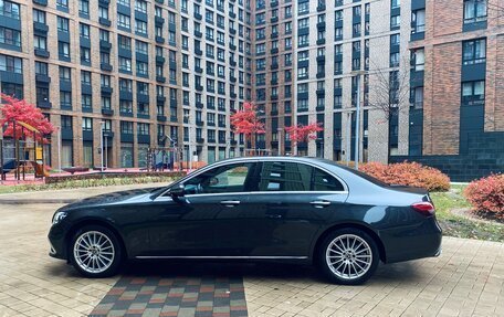 Mercedes-Benz E-Класс, 2021 год, 4 200 000 рублей, 1 фотография