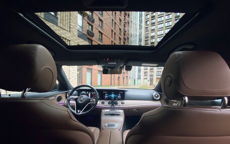 Mercedes-Benz E-Класс, 2021 год, 4 200 000 рублей, 13 фотография