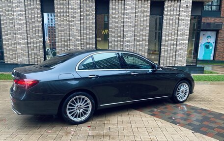 Mercedes-Benz E-Класс, 2021 год, 4 200 000 рублей, 8 фотография