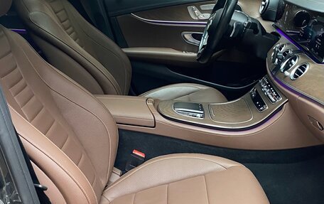 Mercedes-Benz E-Класс, 2021 год, 4 200 000 рублей, 11 фотография