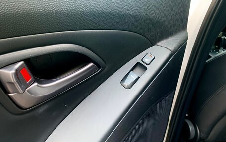 Hyundai ix35 I рестайлинг, 2013 год, 1 490 000 рублей, 28 фотография