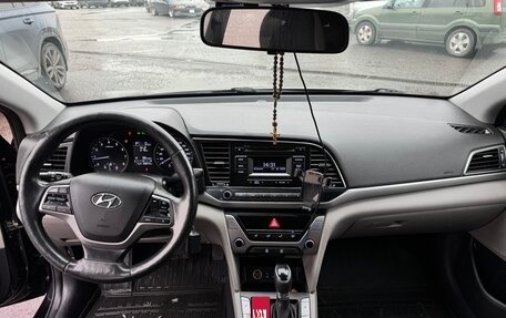 Hyundai Elantra VI рестайлинг, 2018 год, 1 450 000 рублей, 10 фотография
