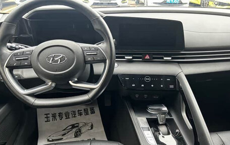 Hyundai Elantra, 2022 год, 1 330 000 рублей, 7 фотография