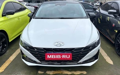 Hyundai Elantra, 2022 год, 1 330 000 рублей, 3 фотография