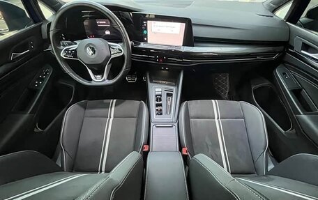 Volkswagen Golf VIII, 2021 год, 1 830 000 рублей, 8 фотография
