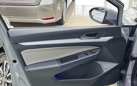 Volkswagen Golf VIII, 2021 год, 1 800 000 рублей, 13 фотография