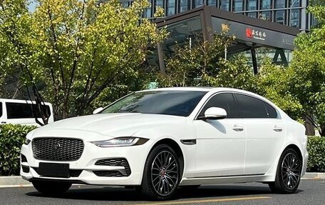 Jaguar XE I рестайлинг, 2021 год, 2 190 000 рублей, 1 фотография