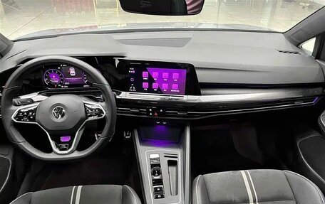 Volkswagen Golf VIII, 2021 год, 1 360 007 рублей, 7 фотография