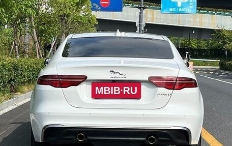 Jaguar XE I рестайлинг, 2021 год, 2 190 000 рублей, 5 фотография