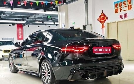 Jaguar XE I рестайлинг, 2022 год, 2 390 000 рублей, 4 фотография