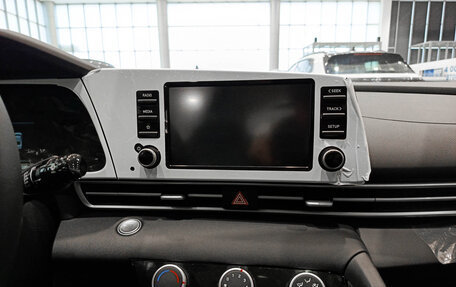 Hyundai Elantra, 2023 год, 2 299 000 рублей, 18 фотография