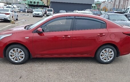 KIA Rio IV, 2017 год, 750 000 рублей, 2 фотография
