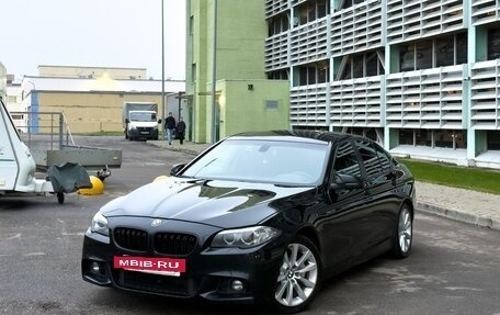 BMW 5 серия, 2016 год, 1 670 000 рублей, 2 фотография