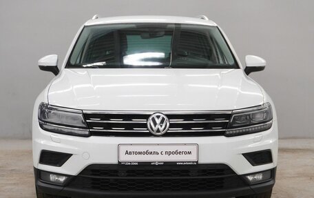 Volkswagen Tiguan II, 2018 год, 2 173 000 рублей, 2 фотография