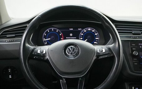 Volkswagen Tiguan II, 2018 год, 2 173 000 рублей, 15 фотография