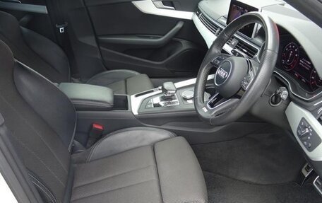 Audi A4, 2018 год, 1 520 000 рублей, 13 фотография