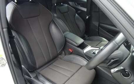 Audi A4, 2018 год, 1 520 000 рублей, 15 фотография