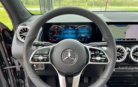 Mercedes-Benz GLB, 2022 год, 2 770 077 рублей, 13 фотография