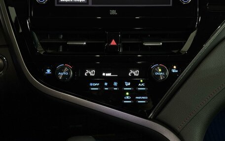 Toyota Camry, 2022 год, 4 590 000 рублей, 17 фотография