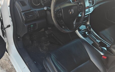 Honda Accord IX рестайлинг, 2013 год, 1 700 000 рублей, 8 фотография