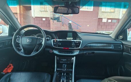 Honda Accord IX рестайлинг, 2013 год, 1 700 000 рублей, 12 фотография