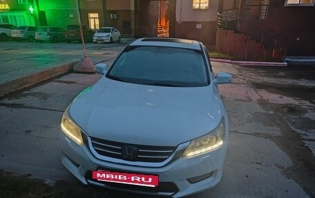 Honda Accord IX рестайлинг, 2013 год, 1 700 000 рублей, 3 фотография