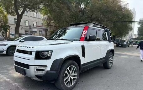 Land Rover Defender II, 2021 год, 5 900 000 рублей, 2 фотография